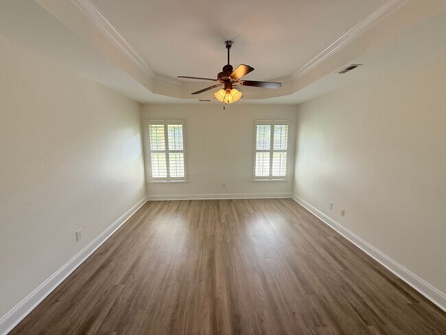 Building Photo - Stunning 3-Bedroom, 2-Bathroom Home in Mad...