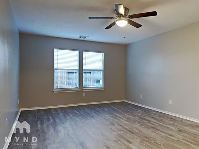 Building Photo - 10507 Scenic Cove Ct