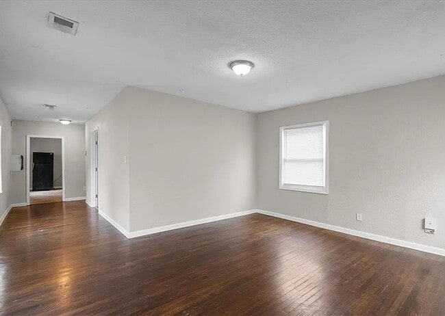 Building Photo - 1646 Bennington Ave