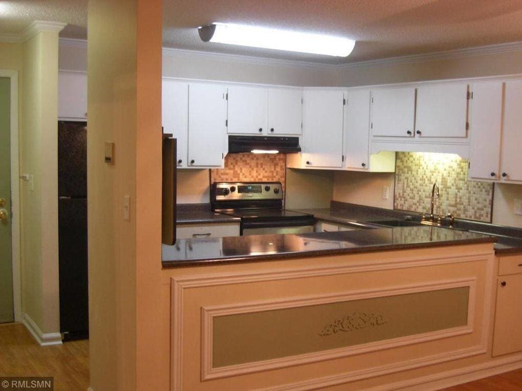 Nice Kitchen - 925 30th Ave S