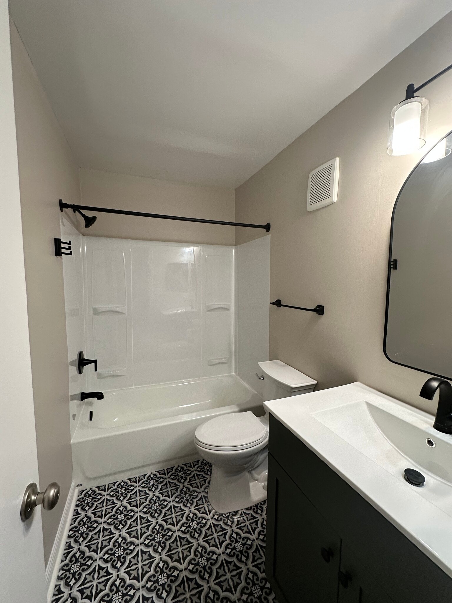Second full bathroom - 423 S Sharp St