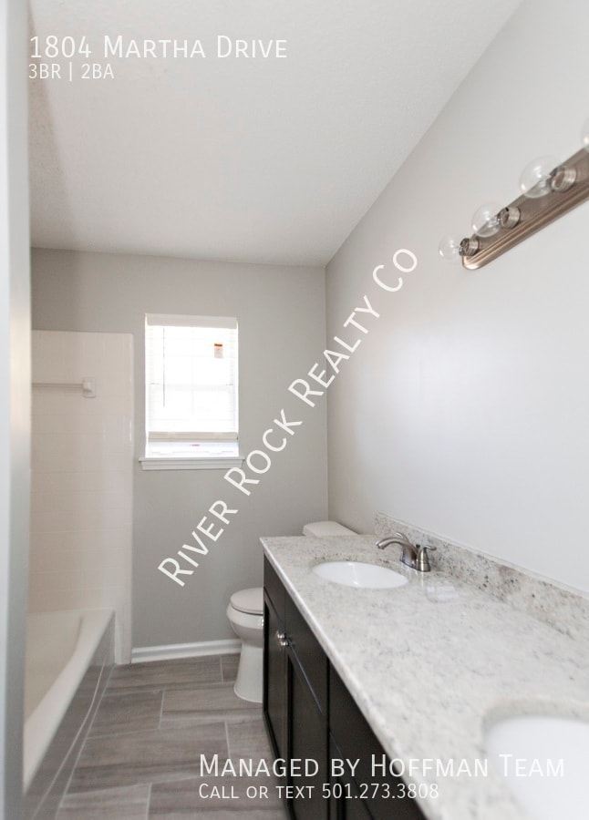 Building Photo - 1804 Martha Dr