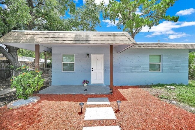 Primary Photo - 4109 SW 23rd St