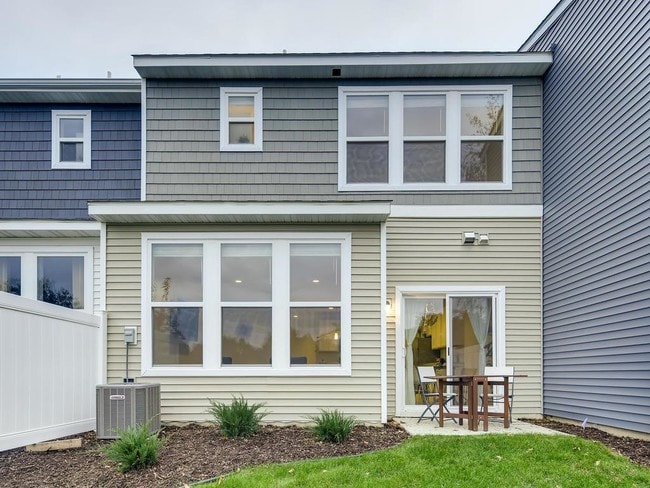 Building Photo - 718 Maggie Way