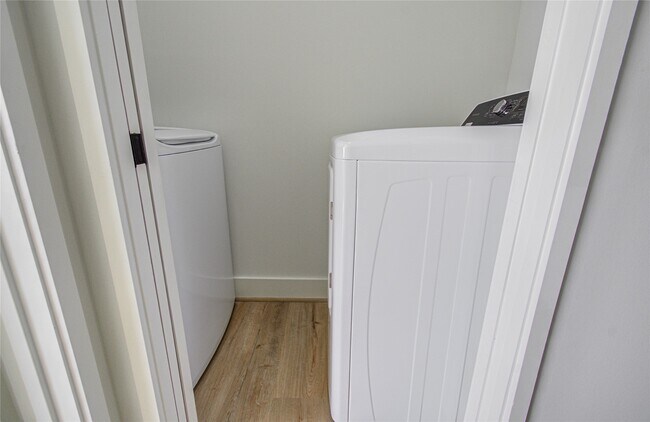 Building Photo - 1506 McKee St