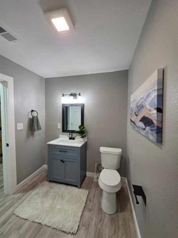 Building Photo - 328 N Taylor St