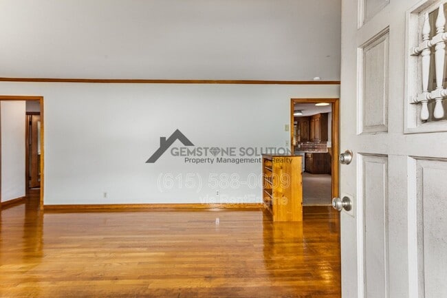 Building Photo - 2610 Carter Ave