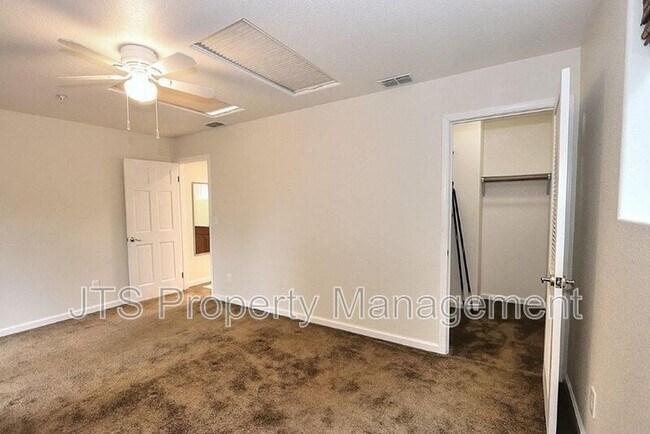 Building Photo - 4222 Crestline Ave