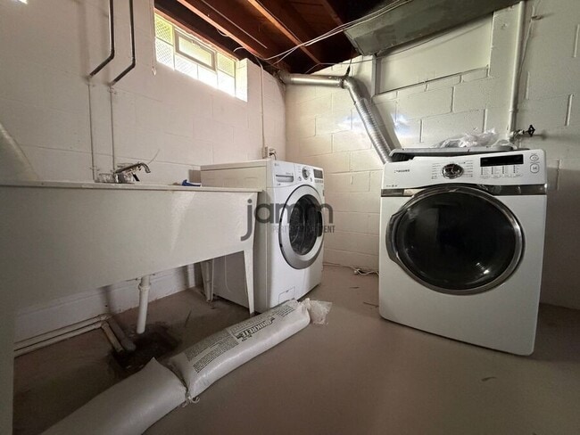 Building Photo - 4566 W 226th St