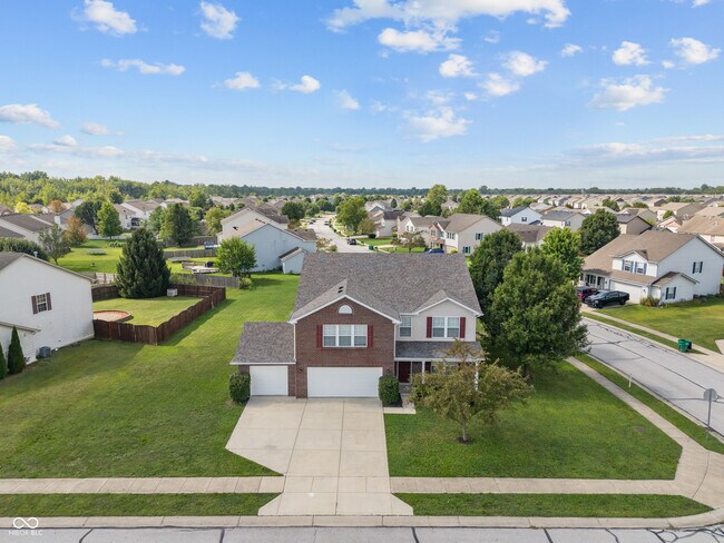 Building Photo - 2310 Liatris Dr