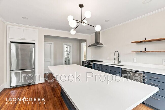 Building Photo - 42 Westover Dr