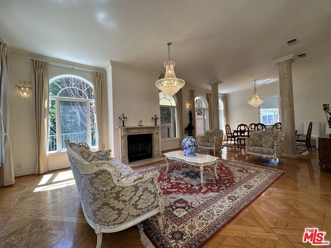 Building Photo - 623 Palisades Ave