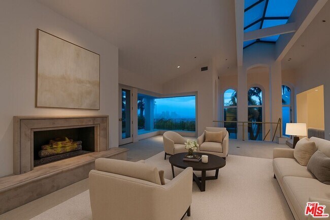 Building Photo - 1136 Calle Vista Dr