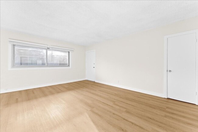Building Photo - 3116 W 99th St