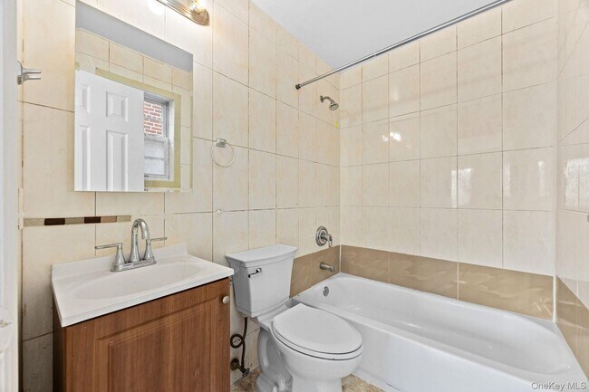 Building Photo - 2220 Chatterton Ave