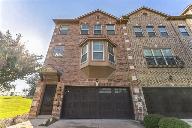 Building Photo - 7880 Oxer Dr