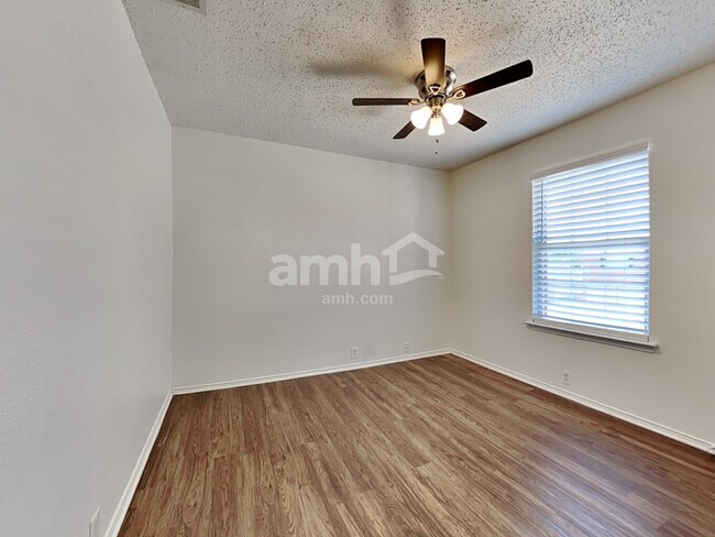 Building Photo - 6735 Ambercrest Drive