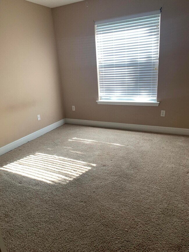 Building Photo - 1681 Hadleigh Hills Ct