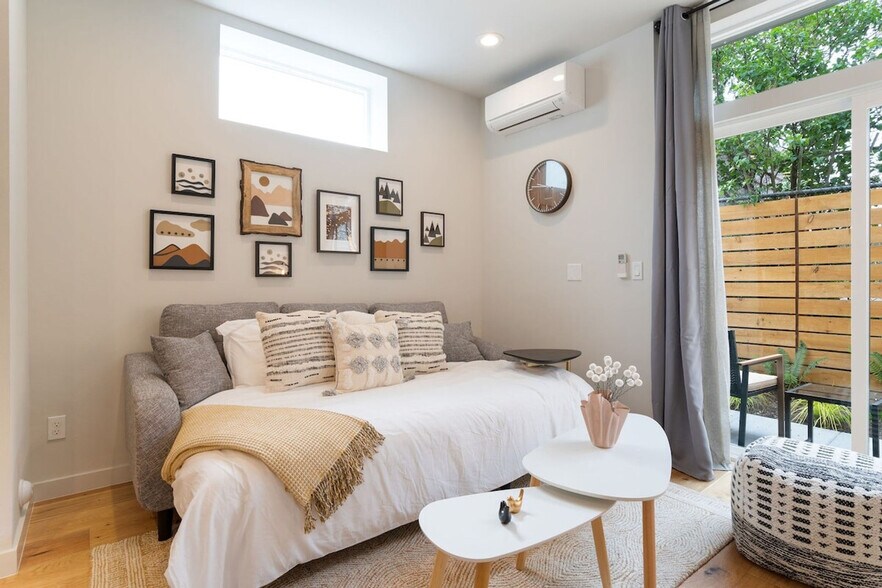 Building Photo - 4424 Burke Ave N