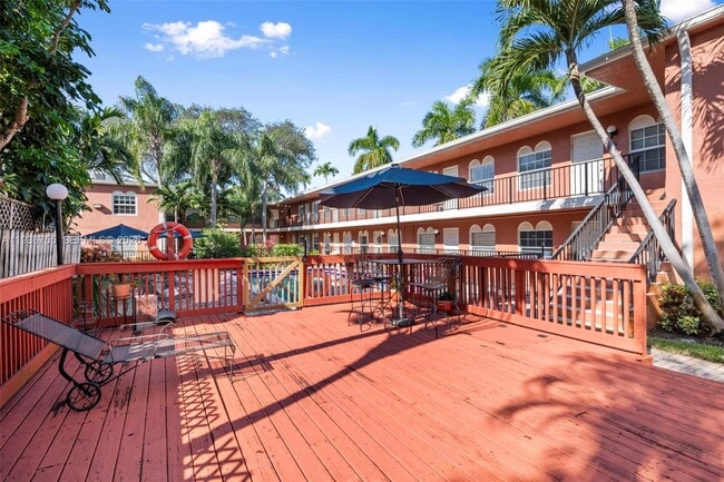 Building Photo - 1405 Miami Rd