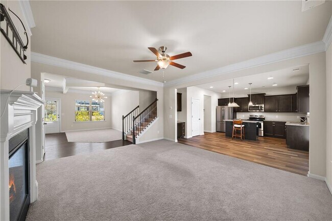 Building Photo - 5337 Burrus Ln