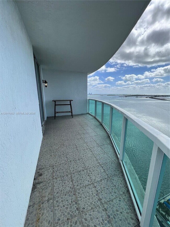 Building Photo - 2101 Brickell Ave