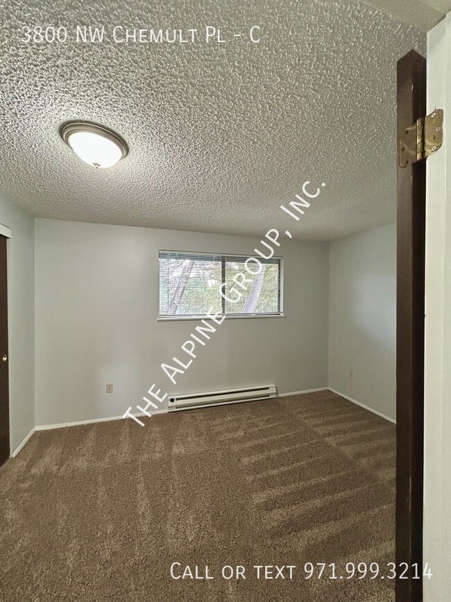 Building Photo - 3800 NW Chemult Pl