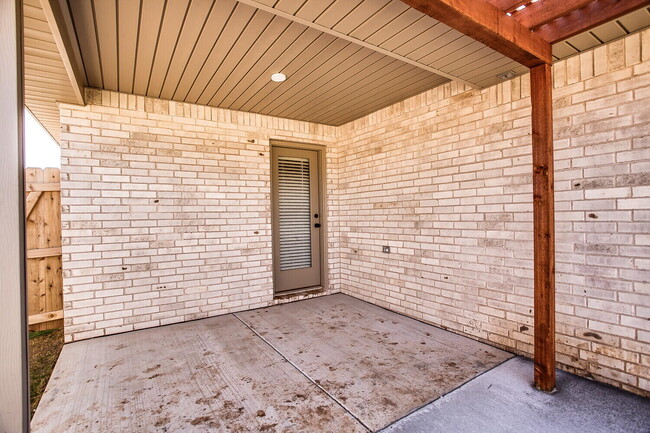 Building Photo - 1710 142nd St