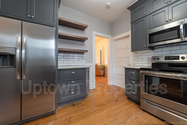 Building Photo - 616 NW 22nd Ave