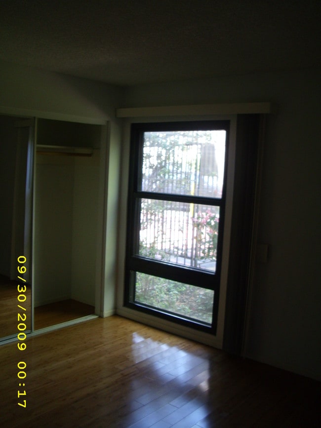 Building Photo - 7740 Redlands St