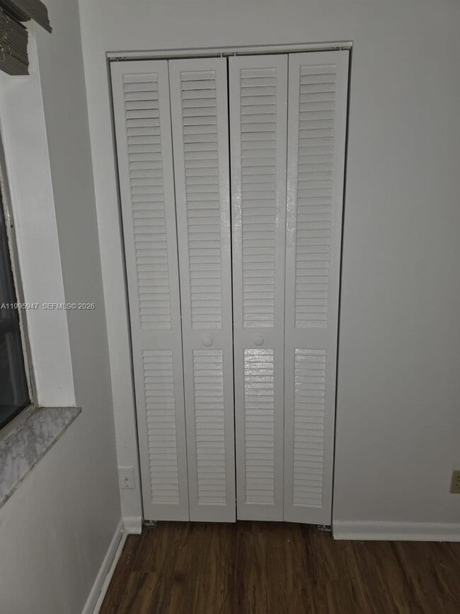 Building Photo - 13731 Flora Pl