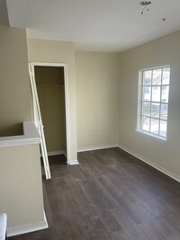 Building Photo - 4360 S Kirkman Rd