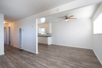 Building Photo - 4837 Santa Cruz Ave
