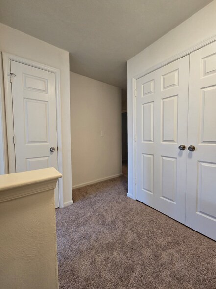 Building Photo - 5529 Old Guard Crescent