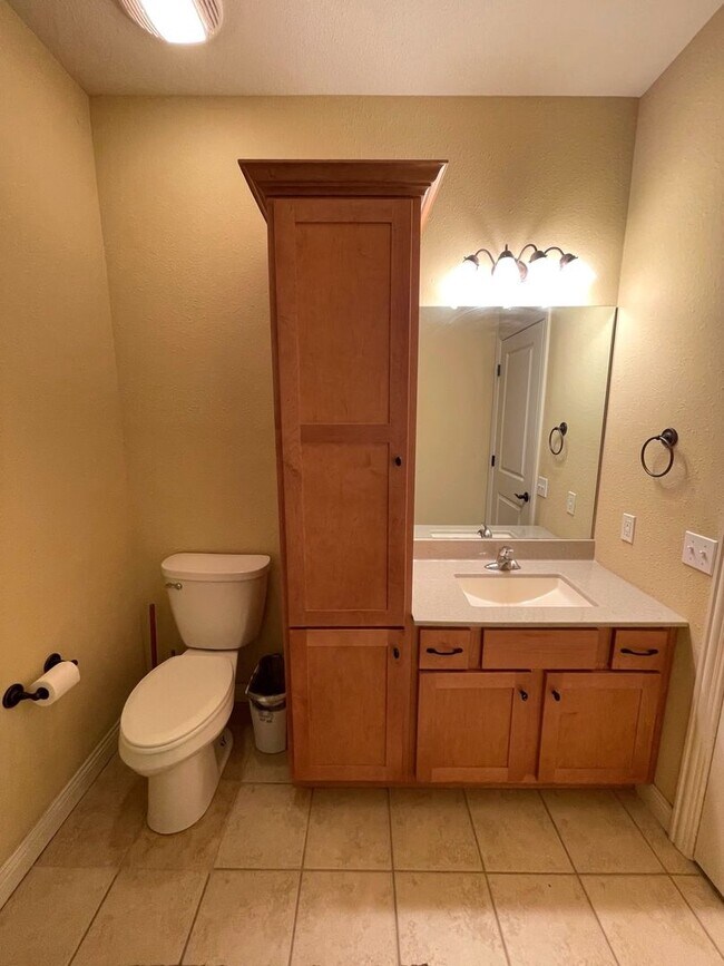 Building Photo - Fully-Furnished 3 Bedroom Condo in Smithton Crossing - Perfect for Traveling Professionals!