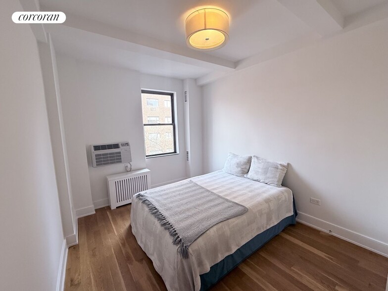 Building Photo - 308 W 30th St