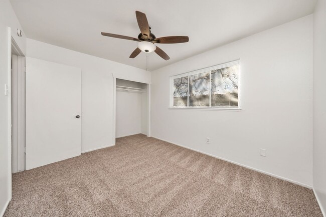 Building Photo - 517 Elkhorn Blvd