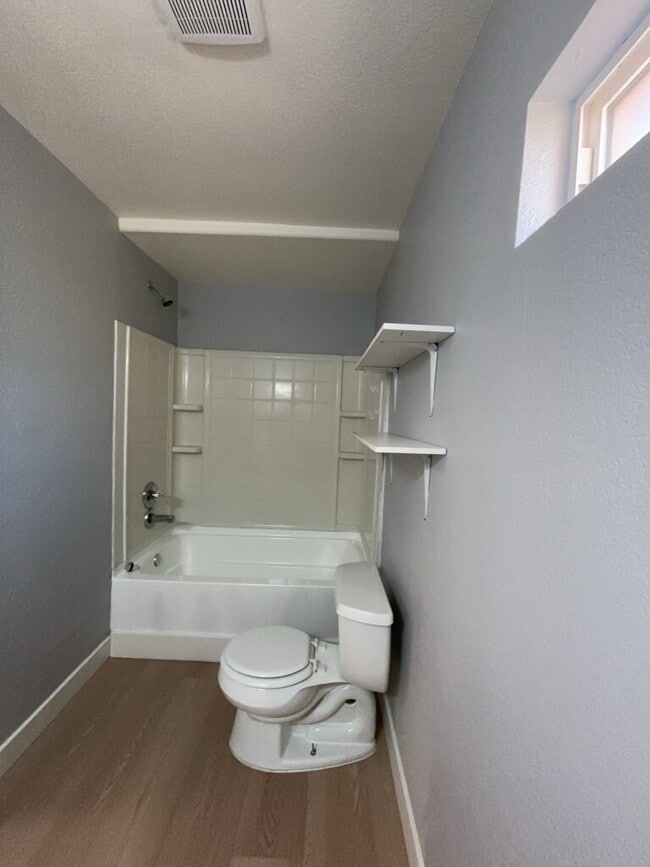 Building Photo - 3 Bedroom home,  just remodeled for you!