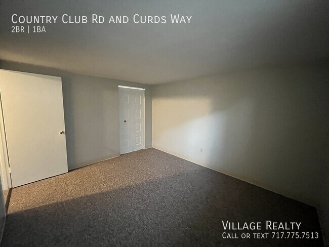 Building Photo - 671 Country Club Rd