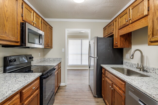 Building Photo - 2808 McDonald Ct SW