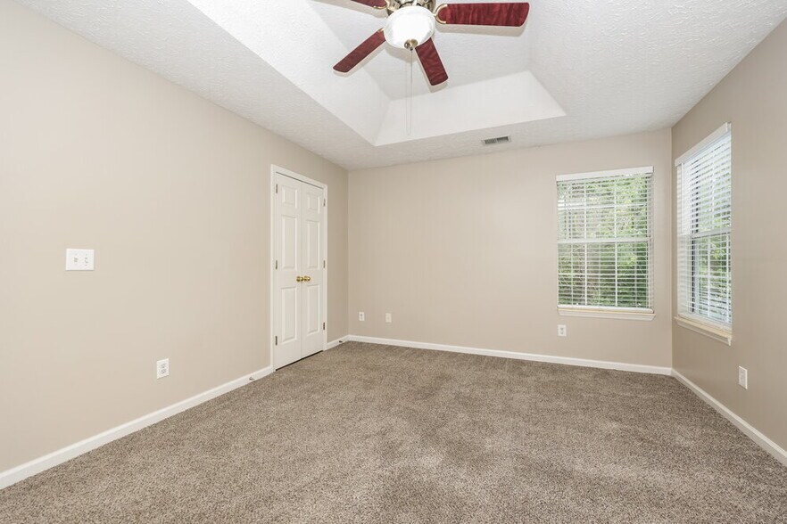 Building Photo - 5120 Pebble Creek Dr