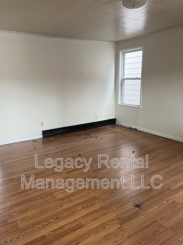 Building Photo - 4-6 Broad Street - 2A
