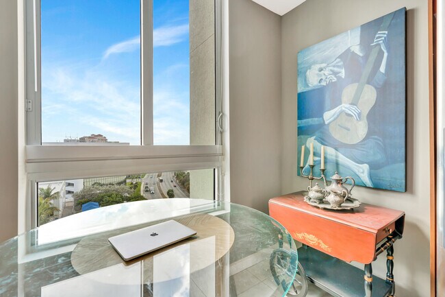 Building Photo - 300 S Australian Ave