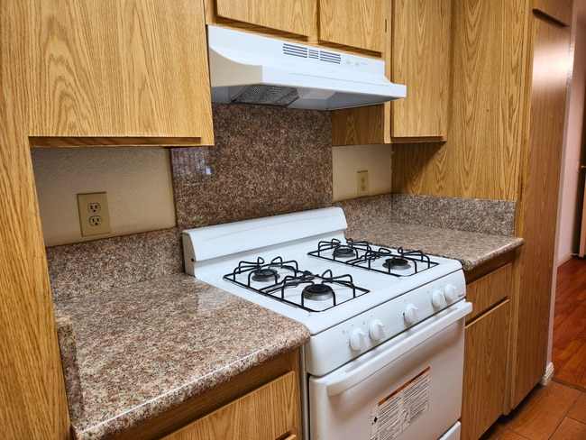 Interior Photo - 432 S Normandie Ave