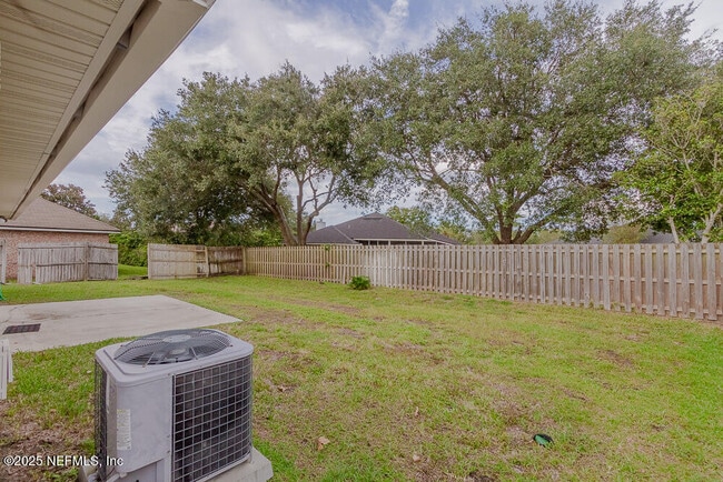 Building Photo - 4393 Pebble Brook Dr