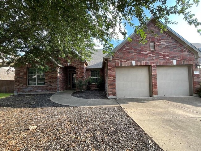 Building Photo - 212 Choke Canyon Ln
