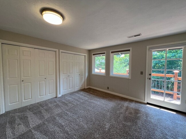 Building Photo - Elegant Four Bedroom Home