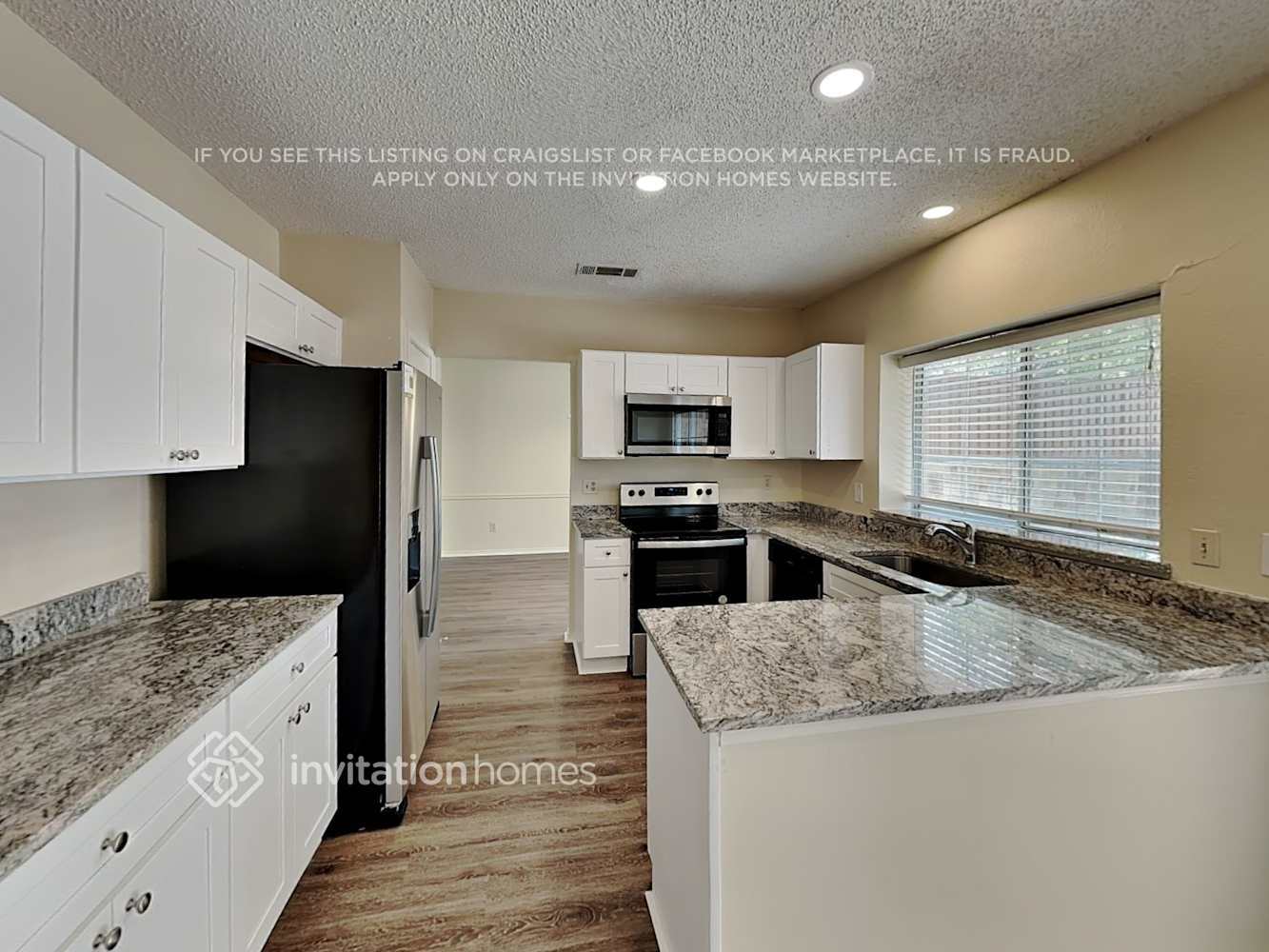 Building Photo - 2107 Stonegate Dr