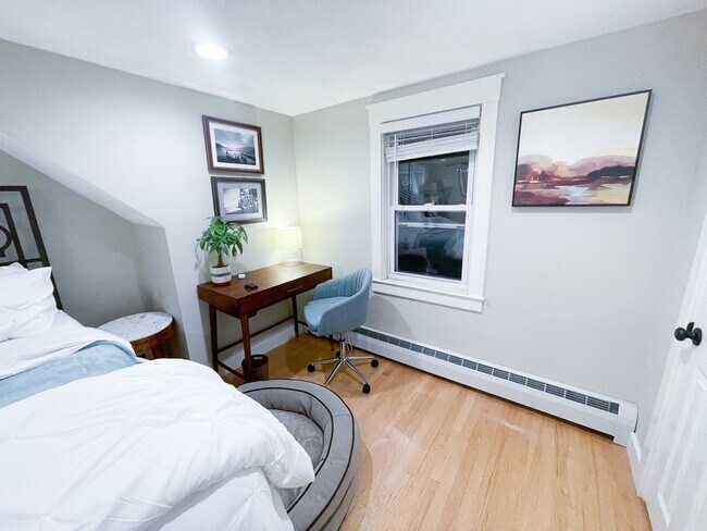 Building Photo - 83 Rockridge Rd