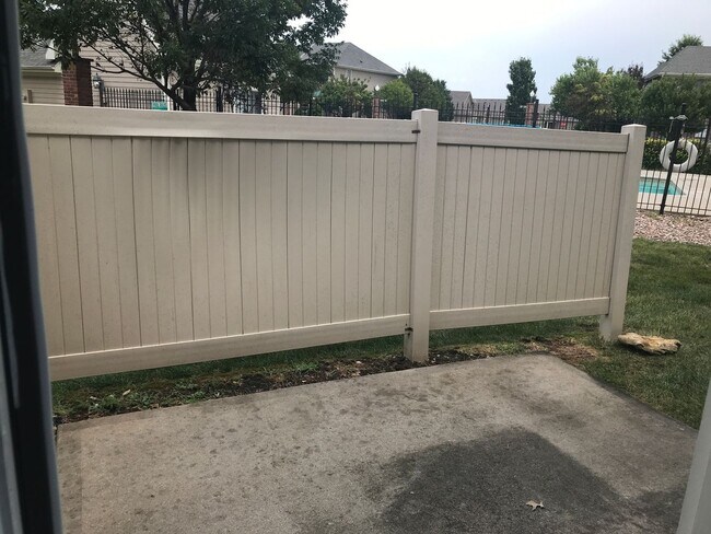 Building Photo - 4 x 3.5 single family home great for commuters!